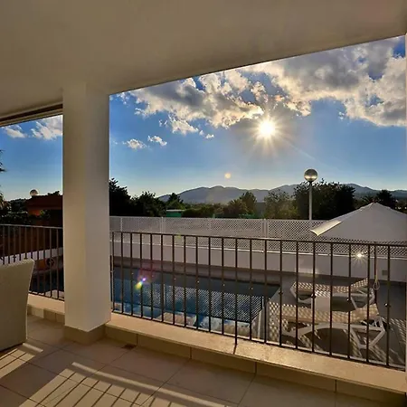 Athena, Modern & Spacious Near Ibiza Town