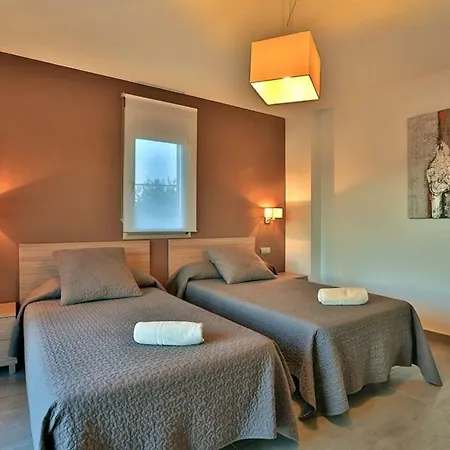 Athena, Modern & Spacious Near Ibiza Town
