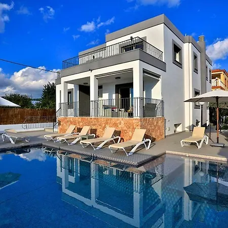 Athena, Modern & Spacious Near Ibiza Town Santa Eulària des Riu