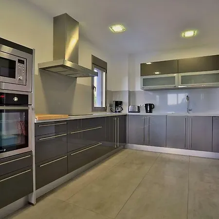 Βίλα Athena, Modern & Spacious Near Ibiza Town