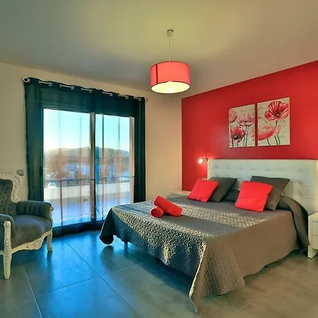 Athena, Modern & Spacious Near Ibiza Town *