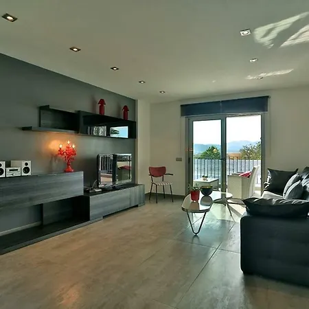 Villa Athena, Modern & Spacious Near Ibiza Town *