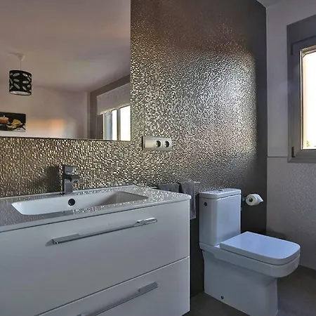 Athena, Modern & Spacious Near Ibiza Town