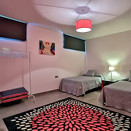 Villa Athena, Modern & Spacious Near Ibiza Town